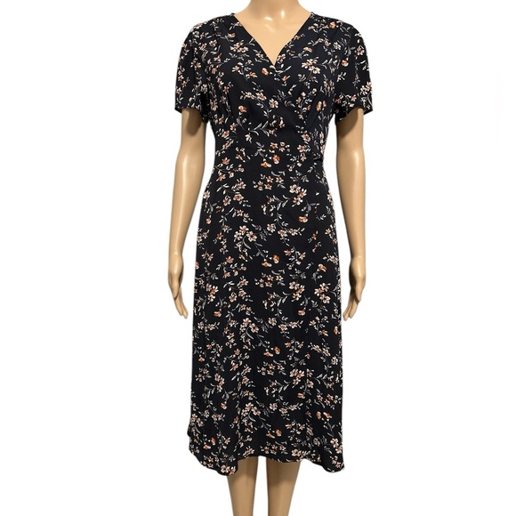 Shein Floral wrap around midi dress - Picture 1 of 3